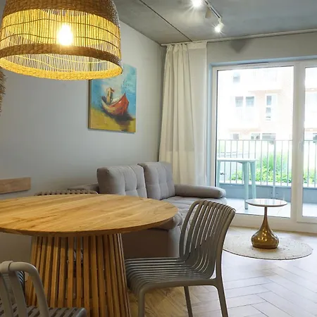 Port Klimatyczny 1 Z Basenem, Jacuzzi I Sauna Admus