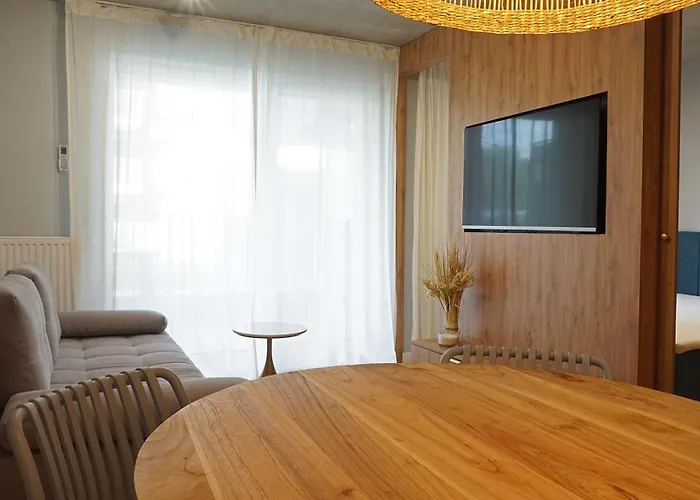 Port Klimatyczny 1 Z Basenem, Jacuzzi I Sauna Admus